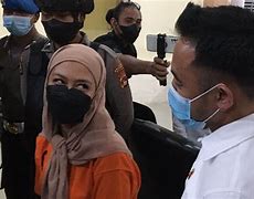 Wanita Ditangkap Polisi